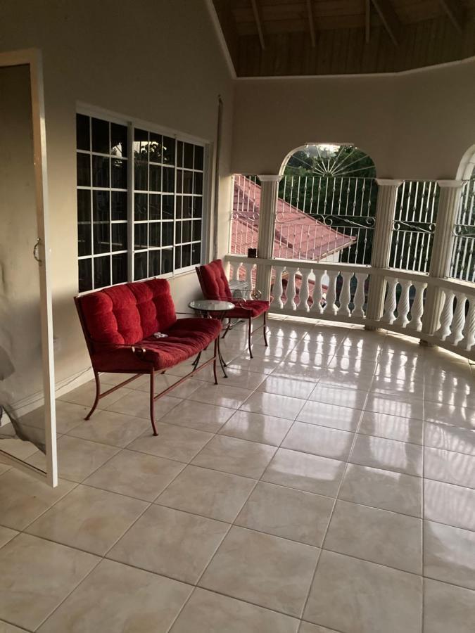 Pearlieron Place Runaway Bay Bagian luar foto