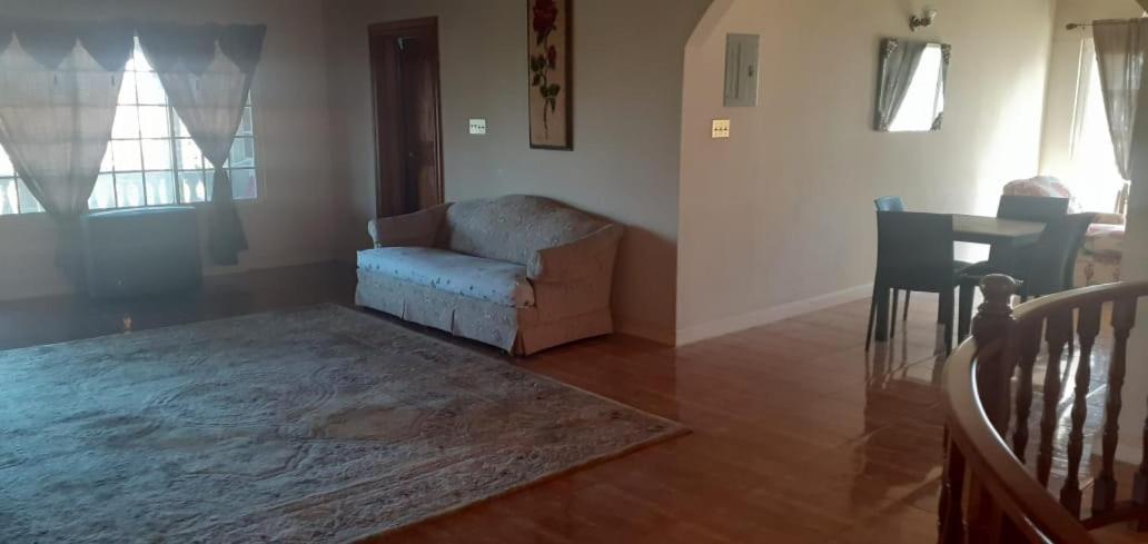 Pearlieron Place Runaway Bay Bagian luar foto